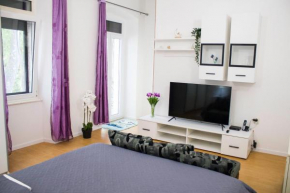 White Orchid Pula